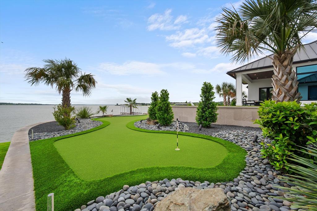 Diamond Point - Residential