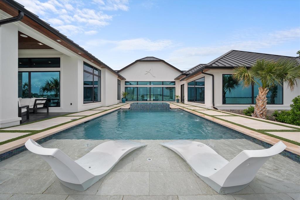 Diamond Point - Residential