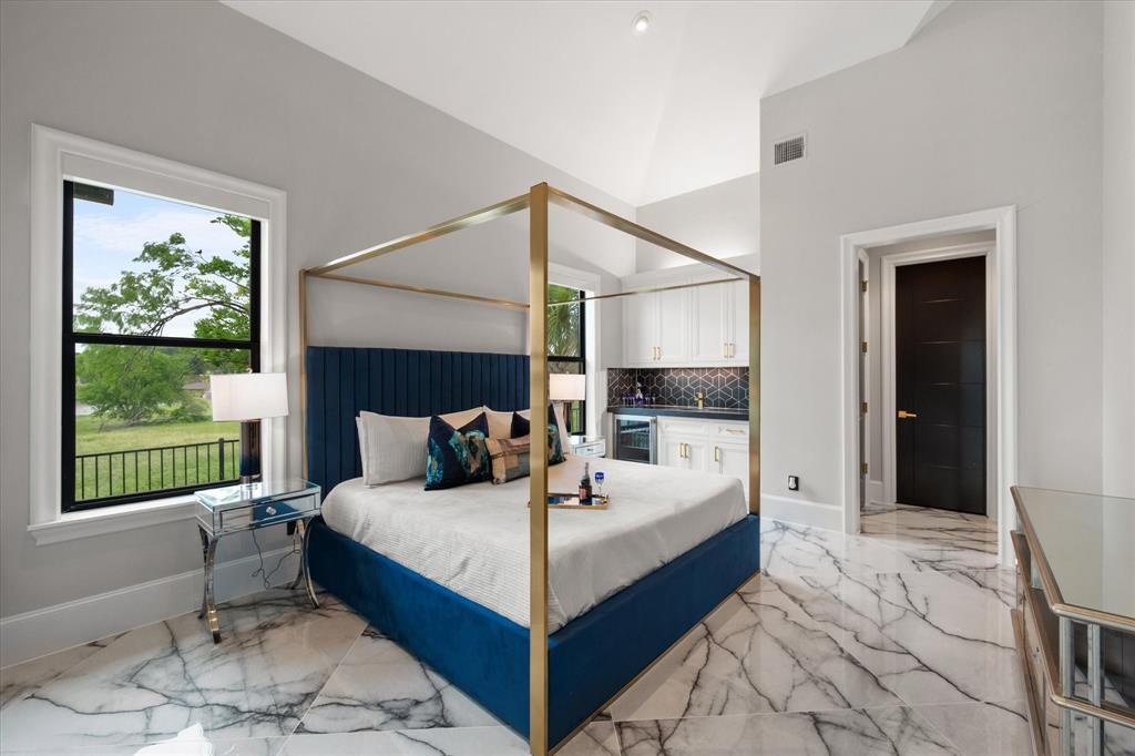 Diamond Point - Residential