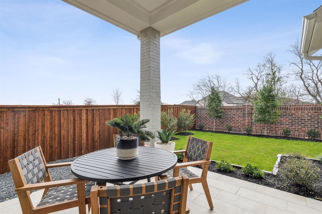 221 Texas Red Lane