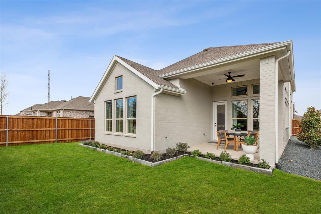 221 Texas Red Lane