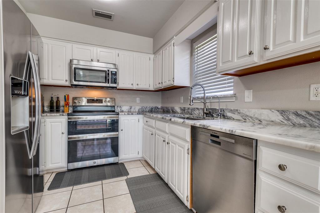 106 Creekside Lane