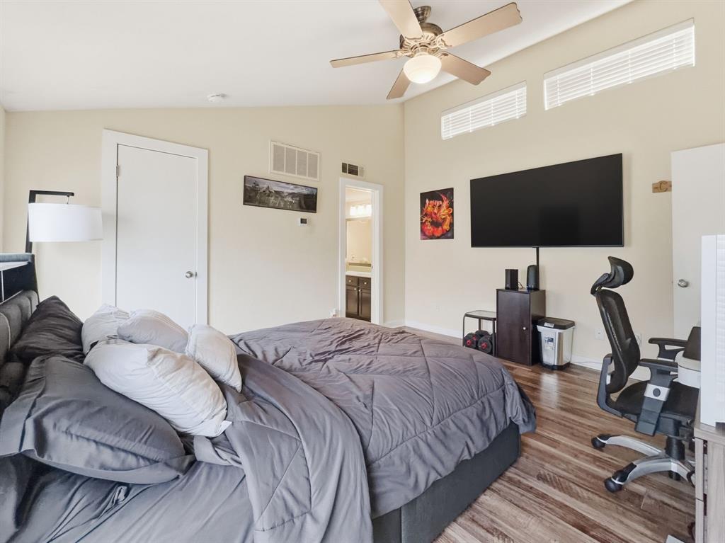 Holland Ave Condo - Residential