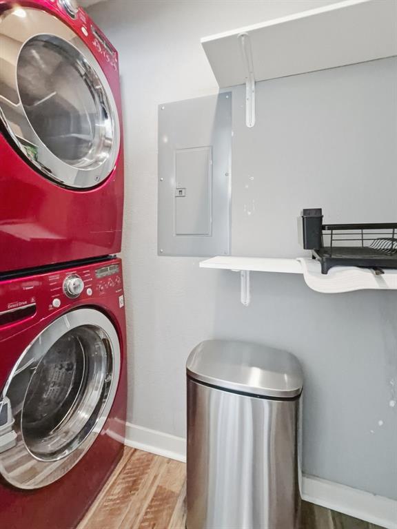 Holland Ave Condo - Residential