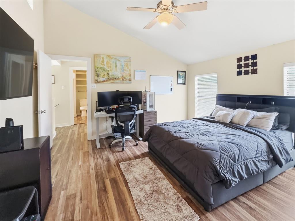 Holland Ave Condo - Residential