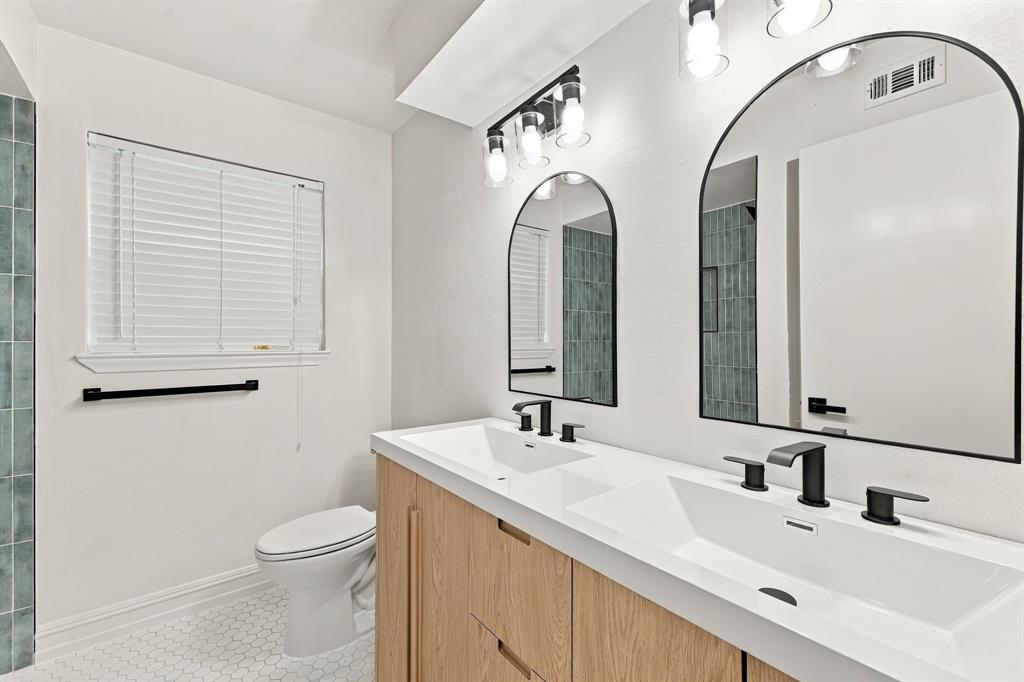 11715 Rogue Way