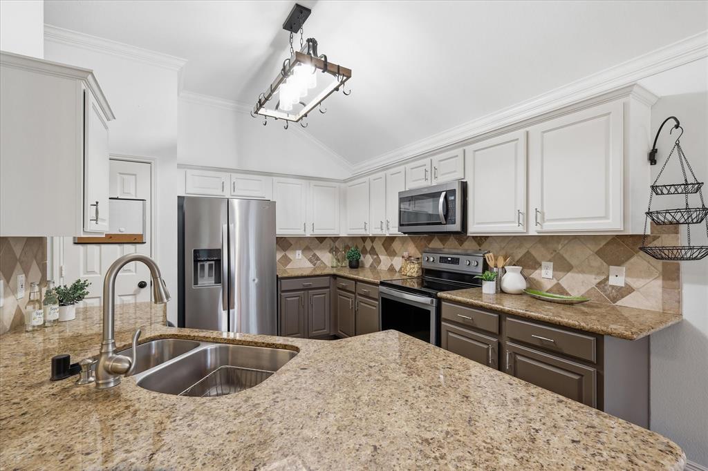 Cypress Point Estate Ph III - Residential