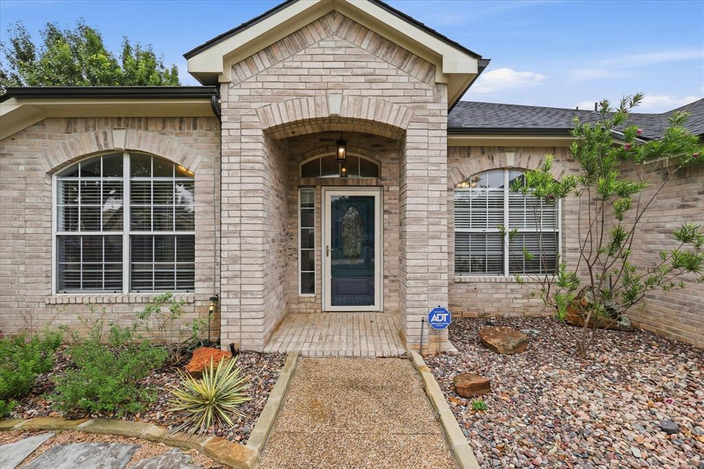 1622 Redwood Drive