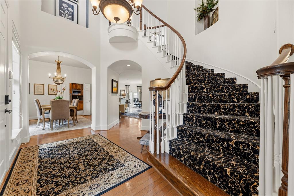6909 Silver Oak Court