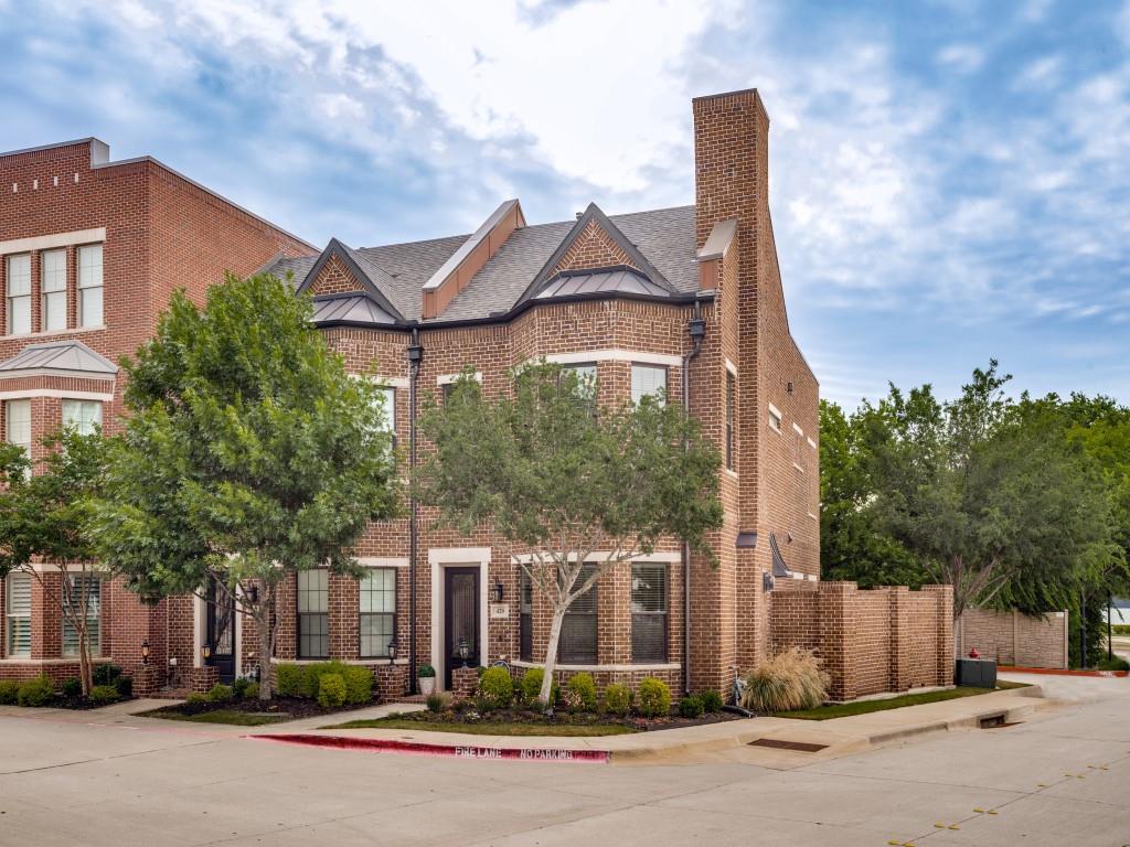 420 Crockett Circle