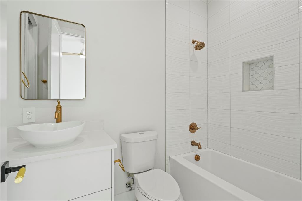 Roosevelt Manor 2nd Inst - Residential