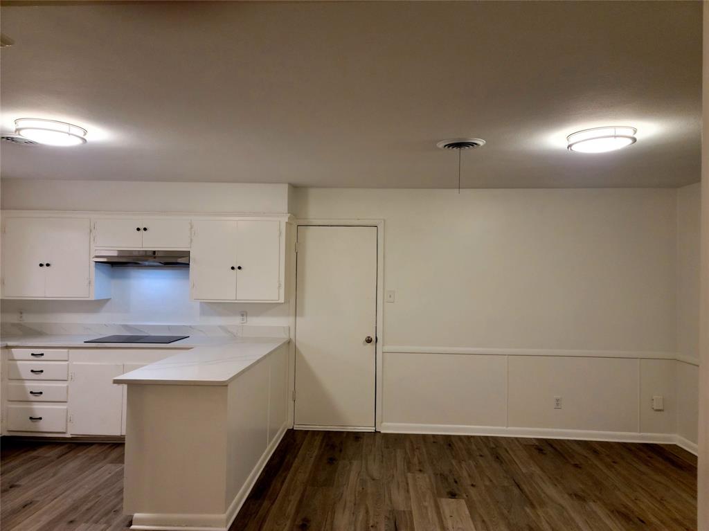 501 Royal Crest Drive