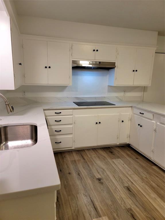 501 Royal Crest Drive