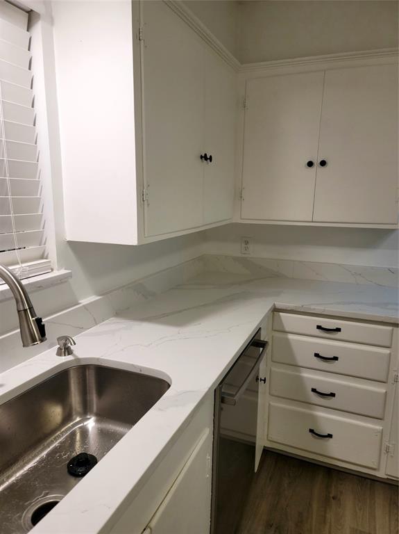 501 Royal Crest Drive