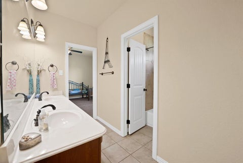 Tiny photo for 112 Meadow Arbor Drive, Weatherford, TX 76085 (MLS # 21340509)