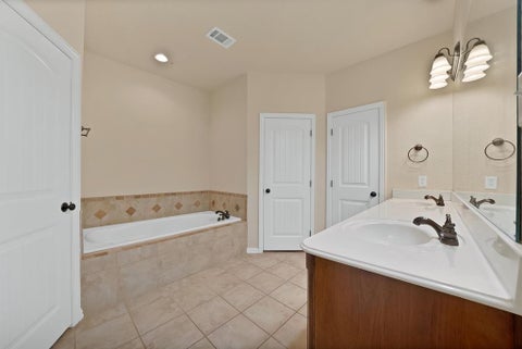 Tiny photo for 112 Meadow Arbor Drive, Weatherford, TX 76085 (MLS # 21340509)