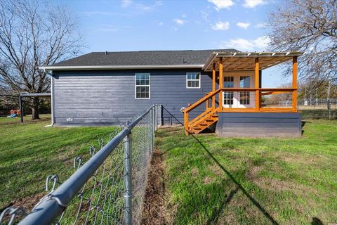 A home in Corsicana