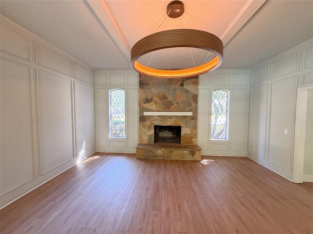 2913 Bedfordshire Lane