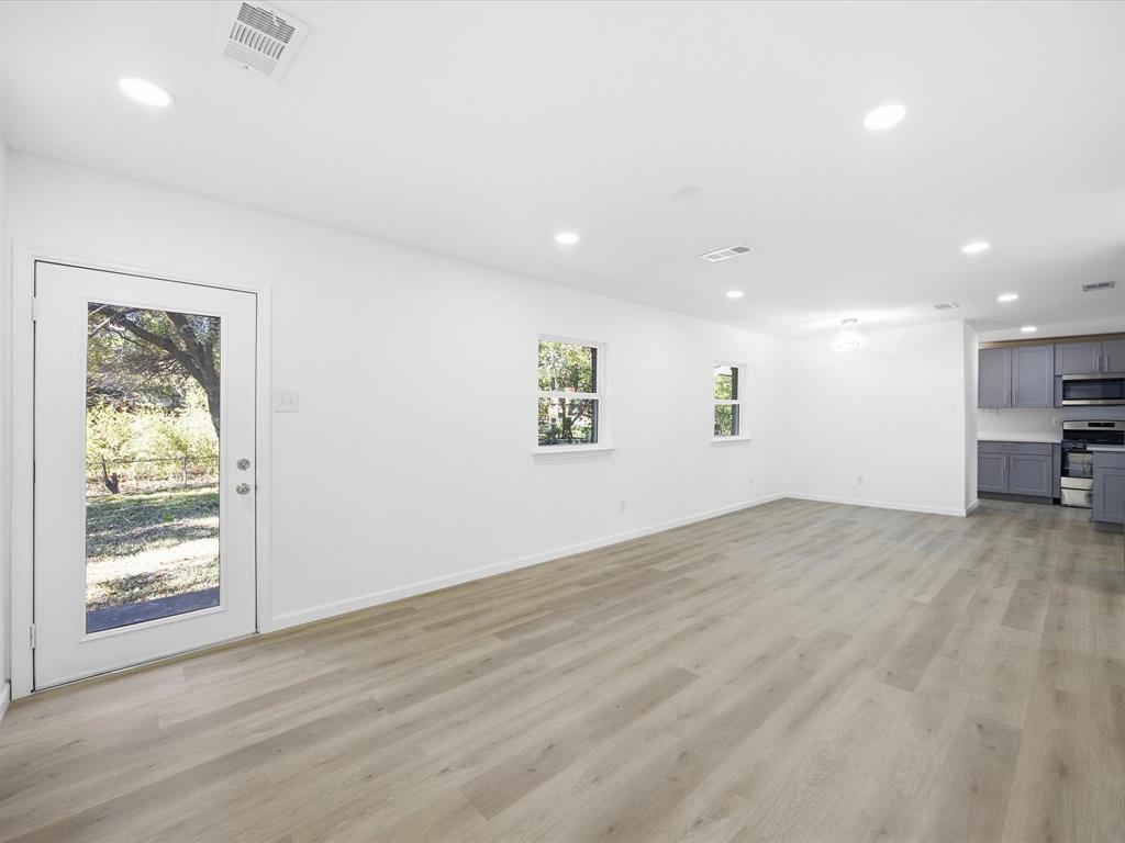 Lyndale #2 Ennis - Residential