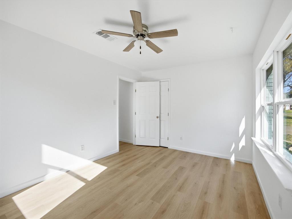 Lyndale #2 Ennis - Residential