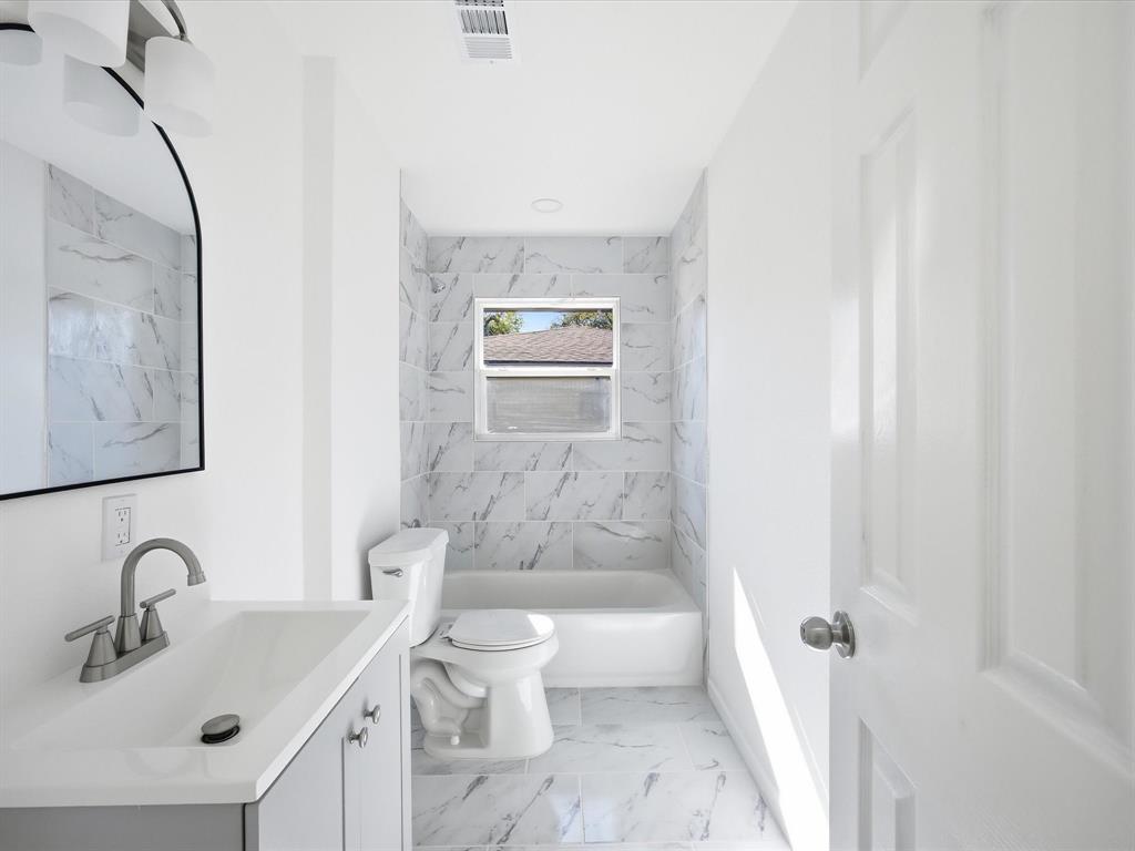 Lyndale #2 Ennis - Residential