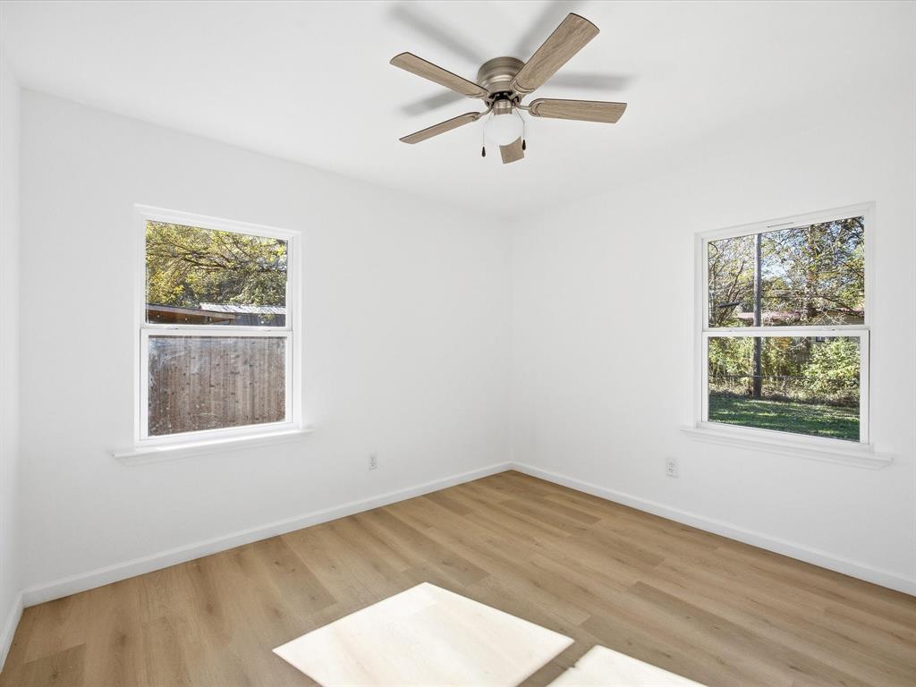 Lyndale #2 Ennis - Residential