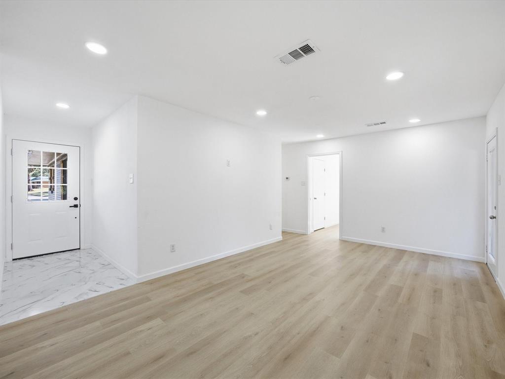 Lyndale #2 Ennis - Residential