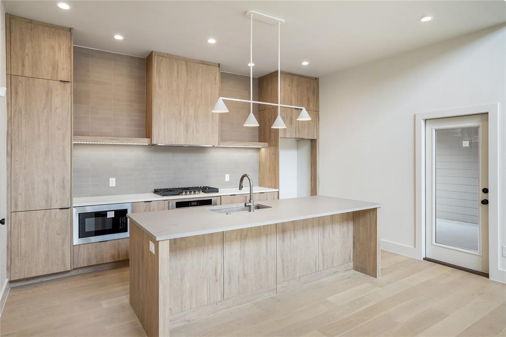 Mount Auburn - Residential