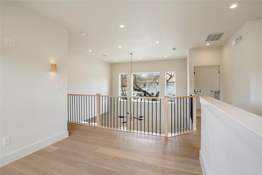 Mount Auburn - Residential