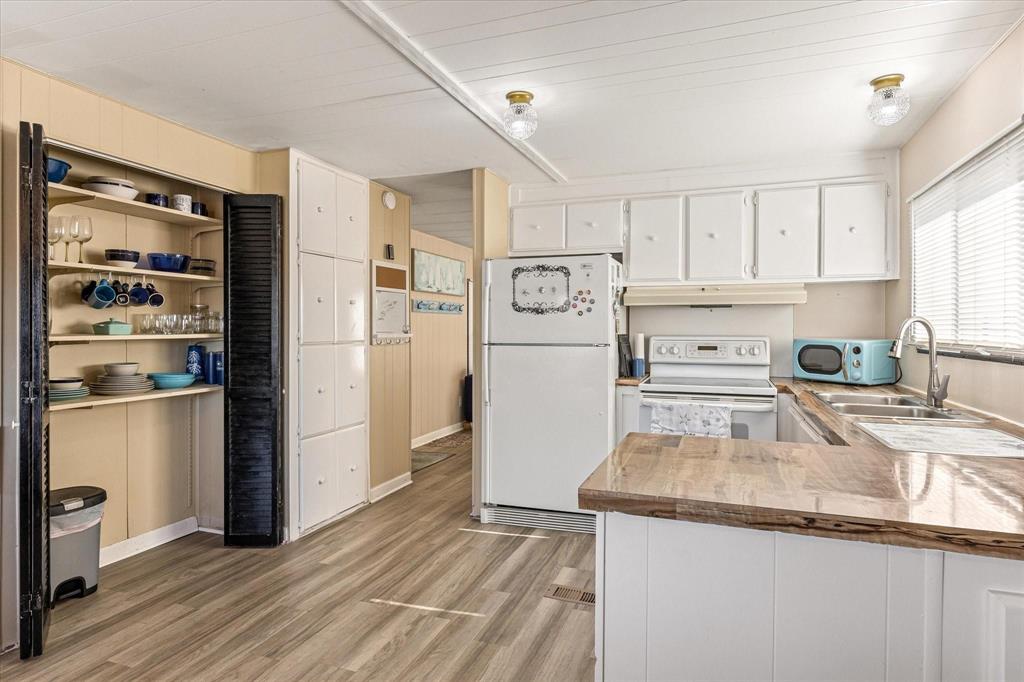 Blue Water Shores - Residential