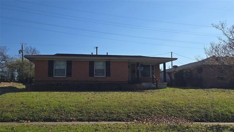 Photo of 2018 Van Cleave Drive, Dallas, TX 75216 (MLS # 21136597)