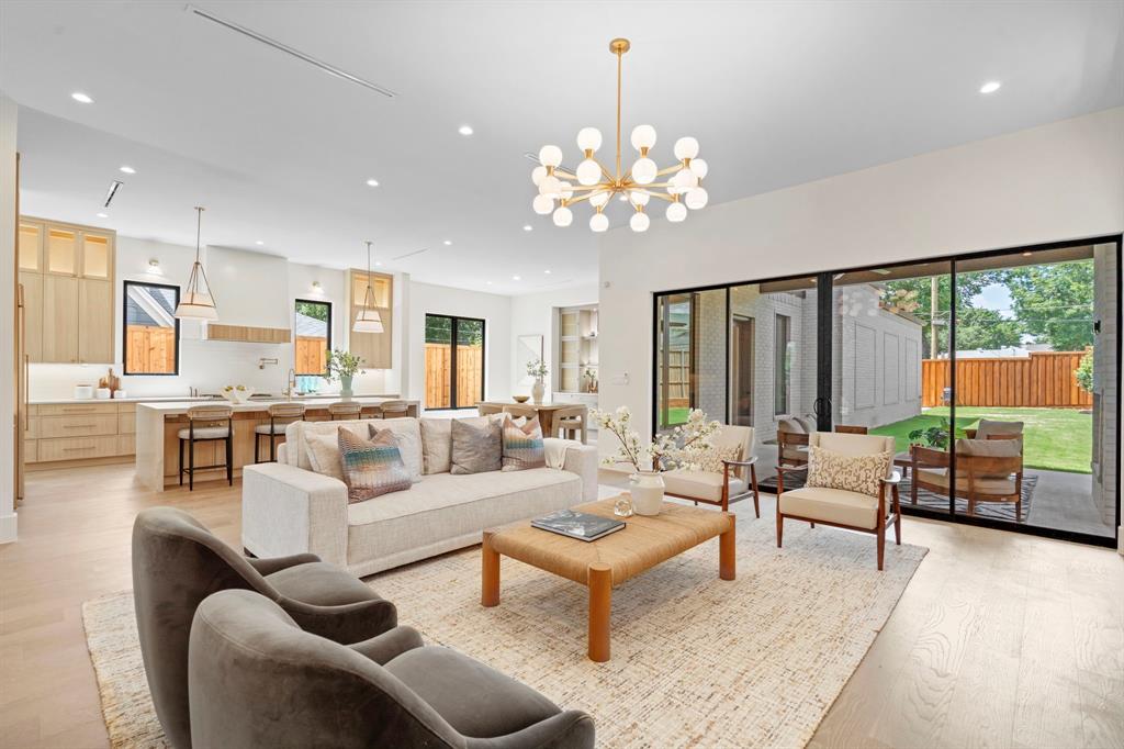 Llano Place - Residential