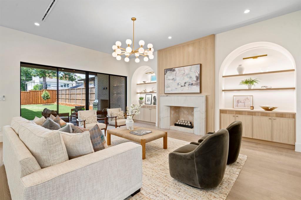 Llano Place - Residential