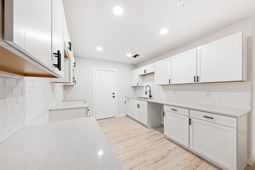 2731 Fordham Road