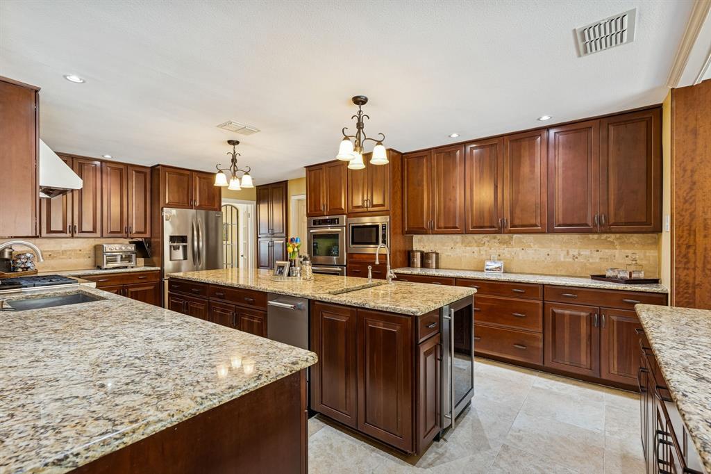 Schreiber Manor 02 Instl - Residential