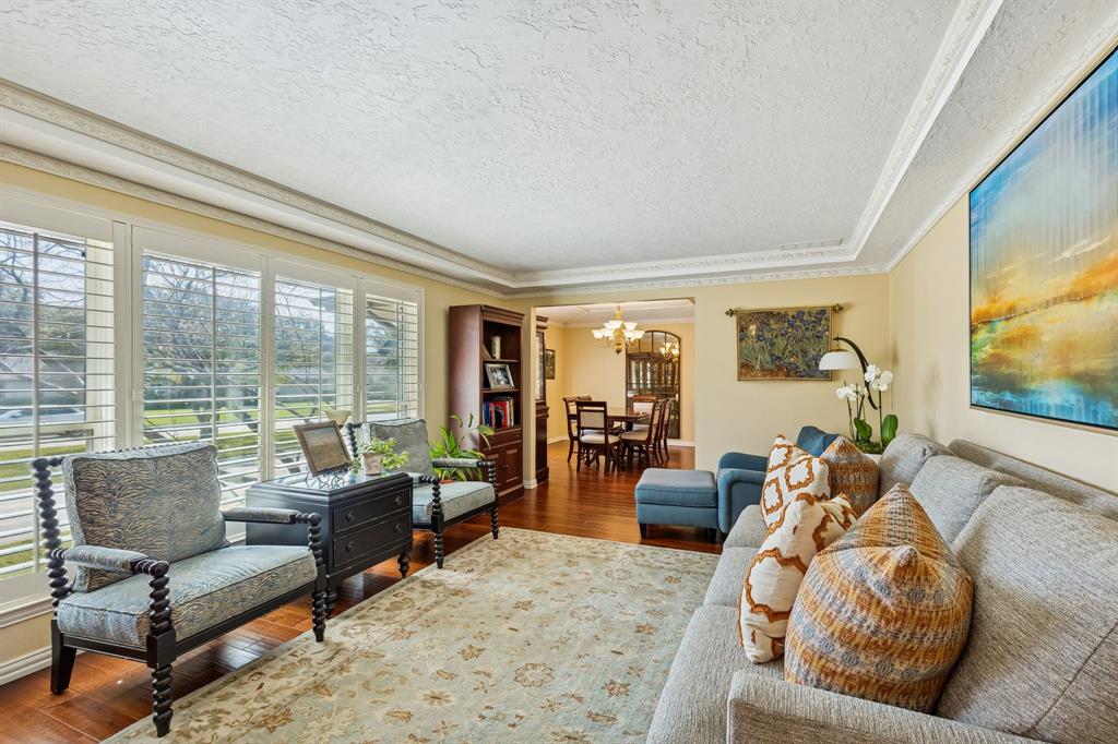 Schreiber Manor 02 Instl - Residential