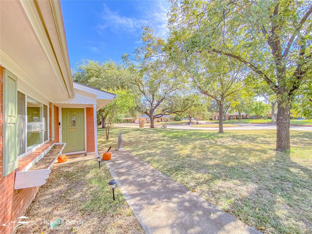 102 Green Meadows Circle