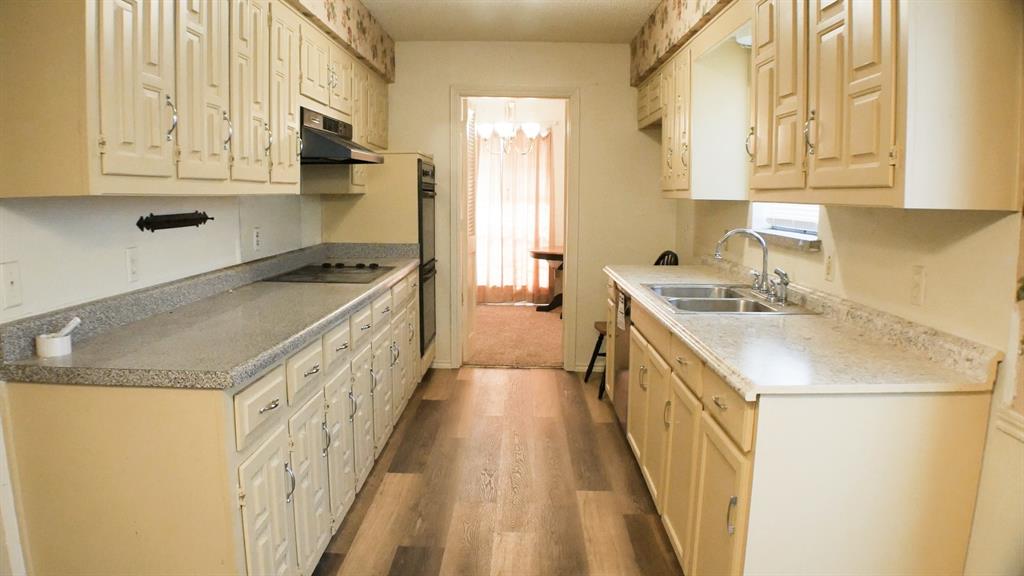 6199 Lazy River Drive