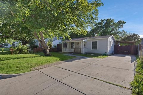 2916 Livingston Avenue Fort Worth TX 76110