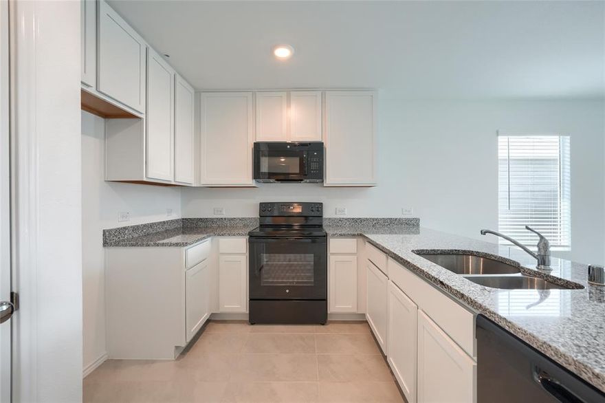 Welcome to your almost new, 3-bedroom, 2-bathroom home in McKinney, TX. Great community to enjoy weekend mornings and lazy evenings. Open floor plan with low-maintenance flooring, granite countertops modern look kitchen. With plenty of windows in each room, this house is filled with natural light. Split bedroom for privacy.
Enjoy the convenience of living in a community with fantastic amenities such as a pool, gymnasium, lazy river, picnic area, walking and biking trails, dog park, and basketball court. Whether you're looking to relax by the pool, stay active on the trails, or have fun at the water park, this community has something for everyone. Private backyard that makes hosting and entertaining a breeze. Don't miss out on the opportunity to call this beautiful house your new home!

Proximity advantages: easy access to major roads (US-75, Hwy 380), nearby shopping and entertainment