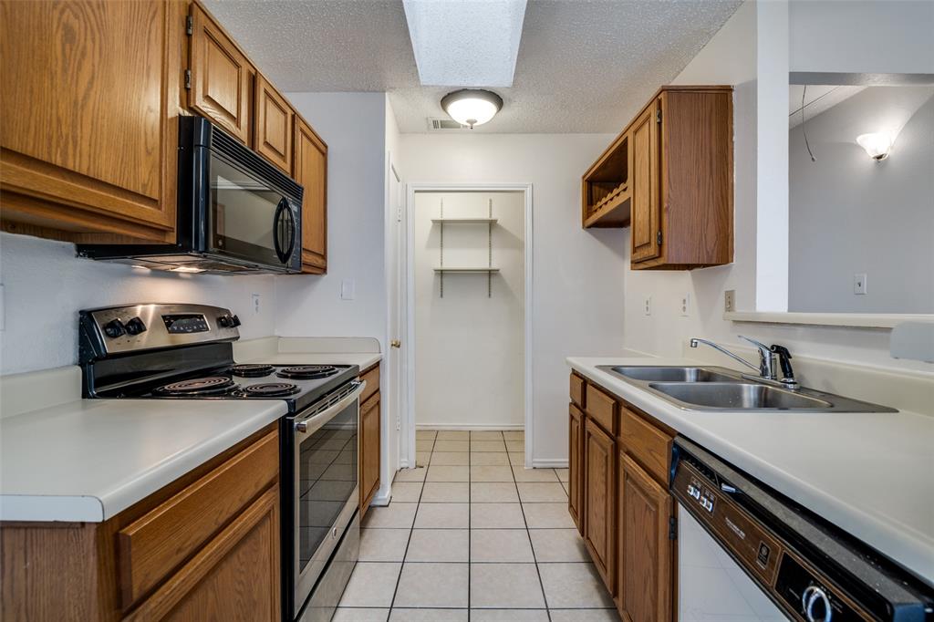 1433 Del Rio Drive