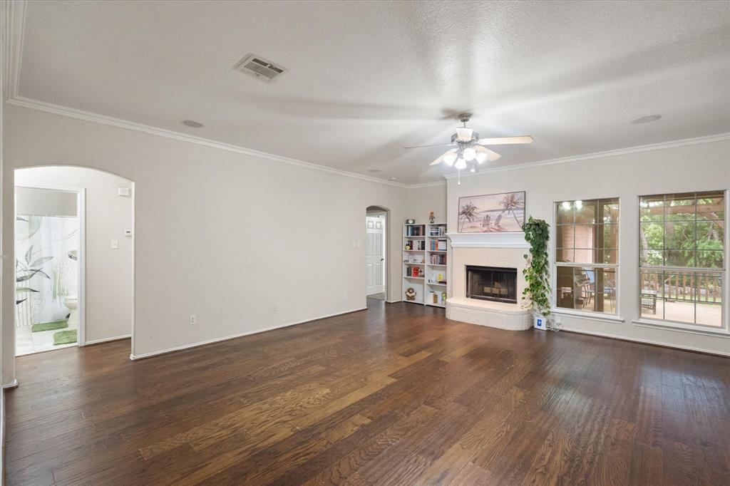 2706 Ferncrest Trail