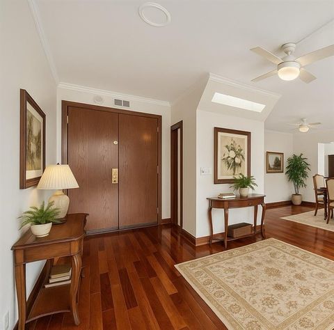 Photo of 5150 Hidalgo Street #701, Houston, TX 77056 (MLS # 20995464)