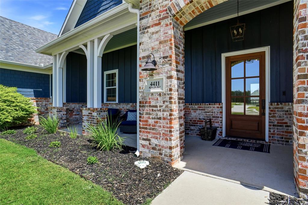 4411 Azalea Way