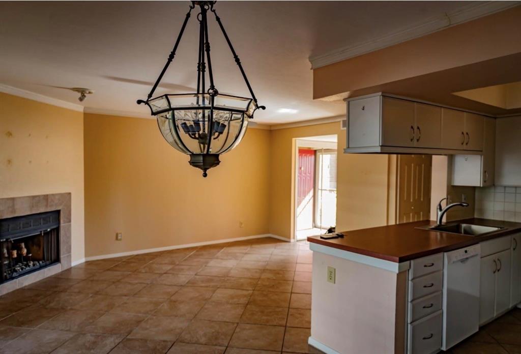 Wedglea Place Condo - Residential