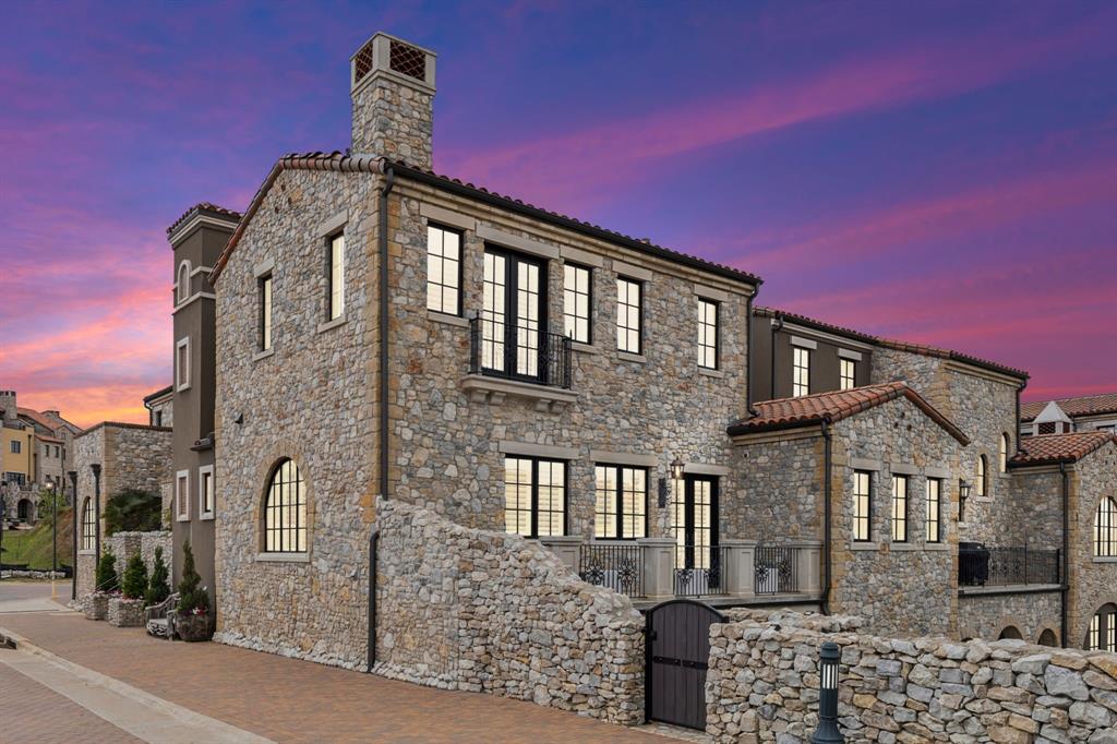 2 Comillas Drive