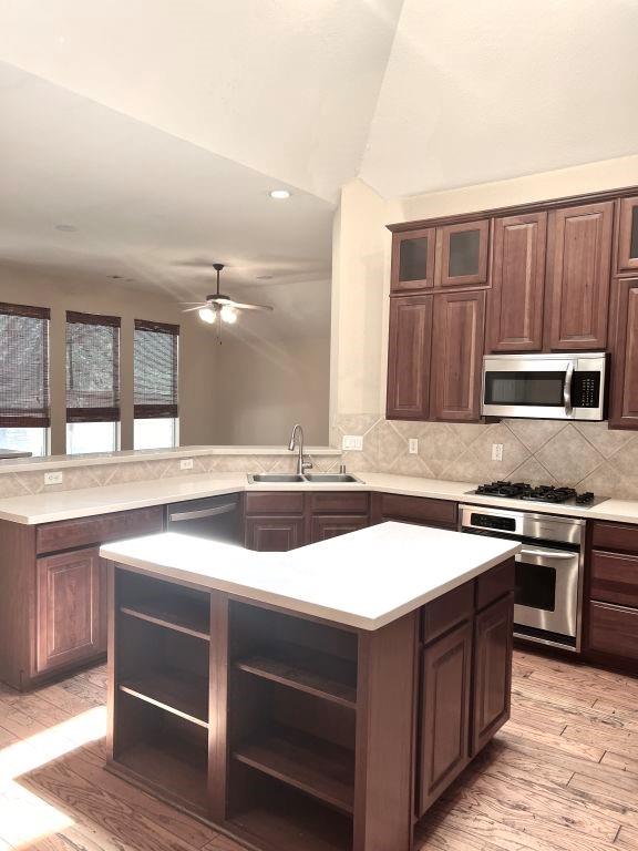 LARKSPUR ADDN - Residential Lease