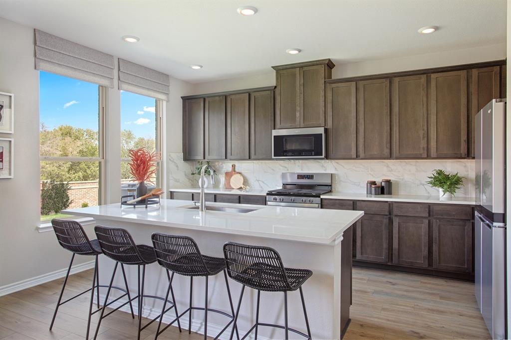 1492 Kingsbridge Drive