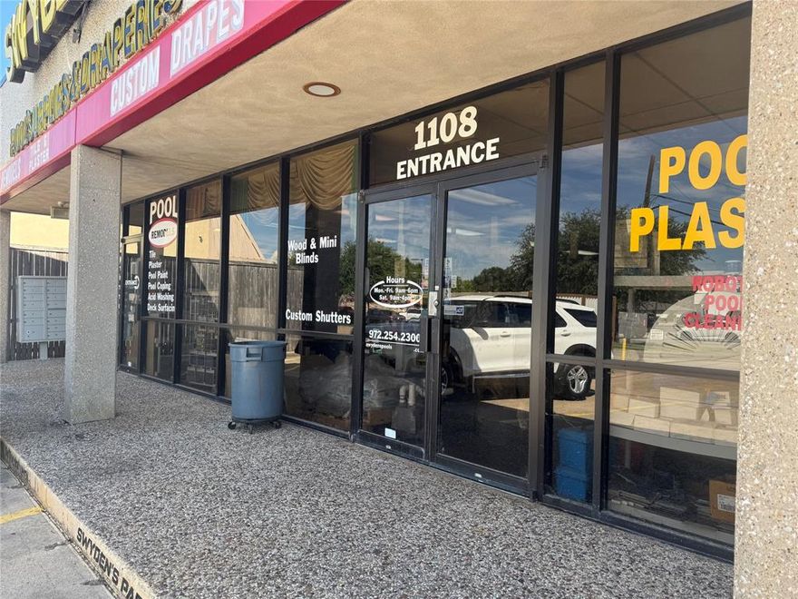 Prime Retail Opportunity in Irving, TX:
This ~2,000 SF retail space is becoming available at the highly trafficked intersection of Pioneer Drive and MacArthur Blvd in Irving, TX.  Located in an area with a dense population, this is an exceptional opportunity to your business to thrive.  The long-term tenant is vacating, making way for you to bring your vision and expand your business in a prime location.  The current tenant will vacate the space at the end of January 2026, therefore the availability of this space is afterwards.

All information provided is deemed reliable but should be independently verified.