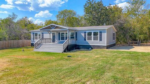 Photo of 1507 County Road 3135, Corsicana, TX 75109 (MLS # 21091220)